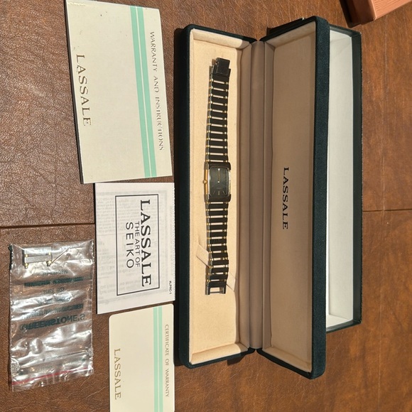 VINTAGE LASALLE WATCH - Picture 1 of 5